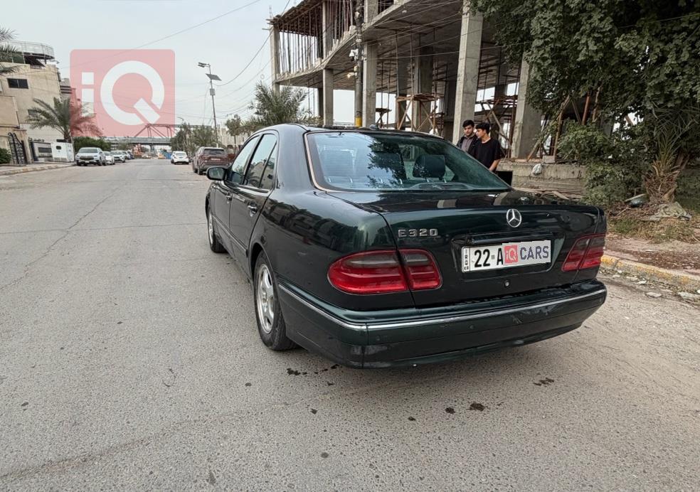 مرسيدس بنز E-Class